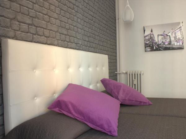 Hostal Lauria : photo 9 de la chambre chambre lits jumeaux