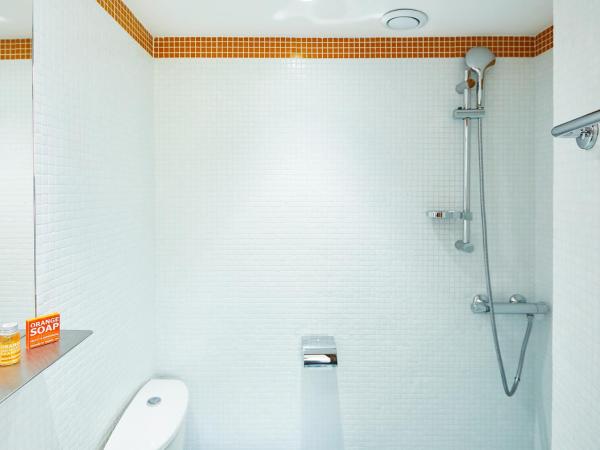 Hôtel California : photo 4 de la chambre chambre double - vue sur colline