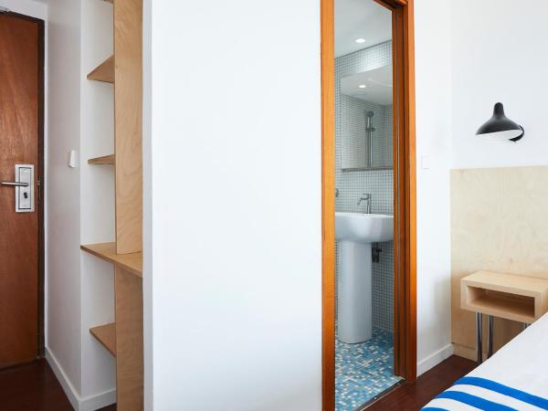 Hôtel California : photo 5 de la chambre chambre double avec balcon - vue sur mer