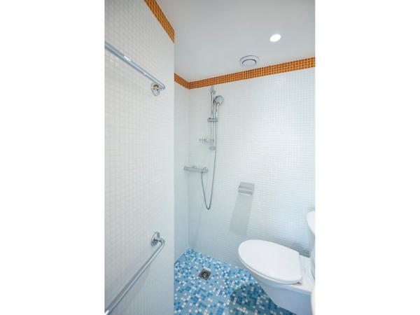 Hôtel California : photo 7 de la chambre chambre double avec balcon - vue sur mer