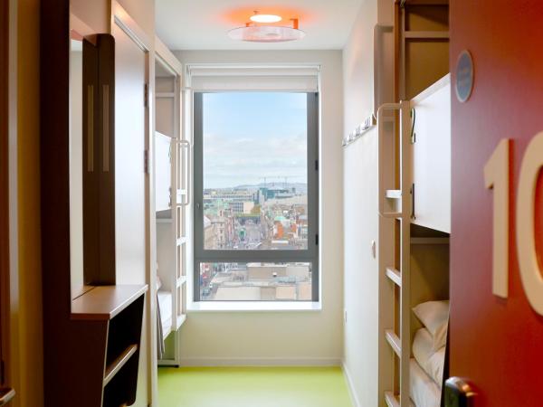 Clink i Lár : photo 2 de la chambre lit dans un dortoir de 4 lits