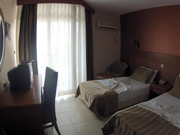 Surtel Hotel : photo 8 de la chambre chambre double standard