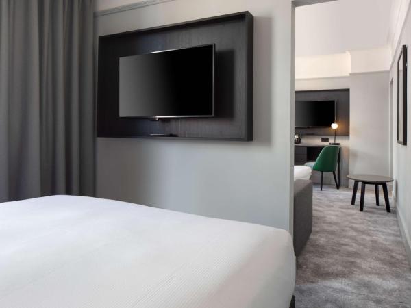 DoubleTree By Hilton Brighton Metropole : photo 2 de la chambre chambre lit queen-size supérieure avec canapé-lit