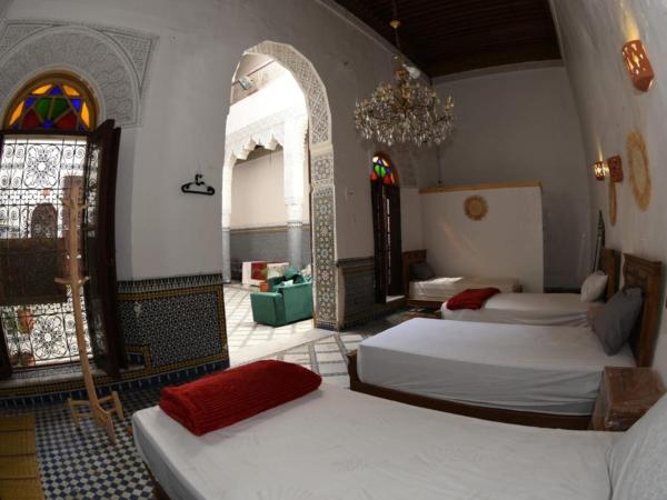 hostel Dar belghiti : photo 3 de la chambre dortoir pour femmes