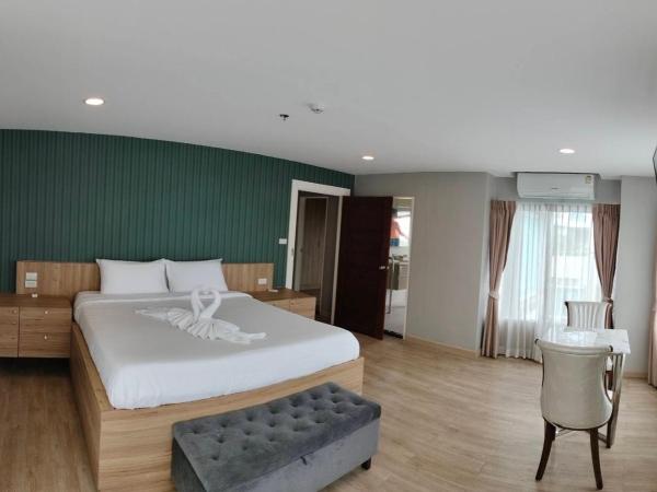The Lux Ladprao 10 : photo 4 de la chambre suite familiale