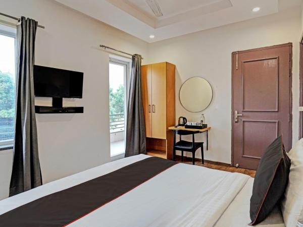 Super Townhouse 203 Sector 57 Near Bestech Central Square Mall : photo 3 de la chambre chambre triple classique
