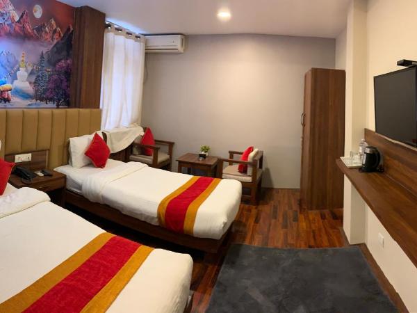 Redstone Regency Hotel : photo 6 de la chambre chambre familiale deluxe