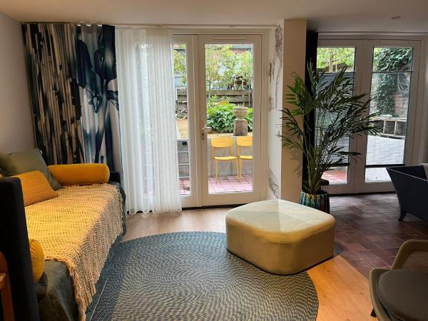 MUZE Hotel Utrecht : photo 1 de la chambre chambre triple avec baignoire
