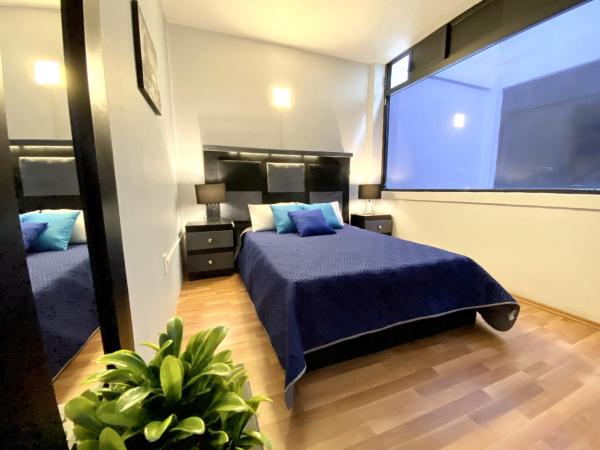 ROOMIES HOSTEL Cibeles : photo 8 de la chambre chambre double standard avec salle de bains commune