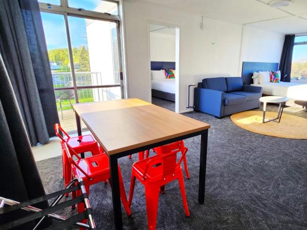 Urban Lounge Sleepery : photo 1 de la chambre suite familiale avec balcon
