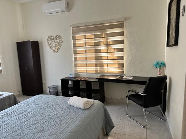 Casa Sasha's Mini Palace : photo 4 de la chambre chambre double avec salle de bains privative