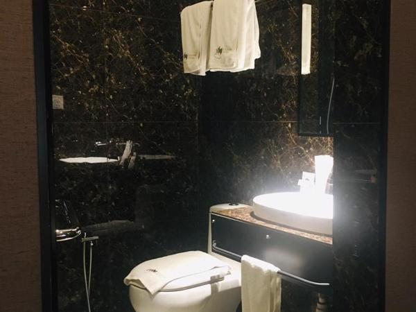 1969 Business Suites : photo 1 de la chambre chambre lit king-size supérieure