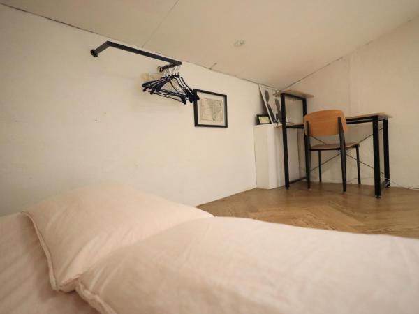 SISnBRO Guesthouse : photo 5 de la chambre chambre quadruple confort