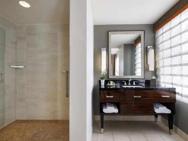 Colcord Hotel Oklahoma City, Curio Collection by Hilton : photo 3 de la chambre chambre d'angle lit king-size