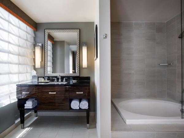 Colcord Hotel Oklahoma City, Curio Collection by Hilton : photo 4 de la chambre chambre d'angle lit king-size