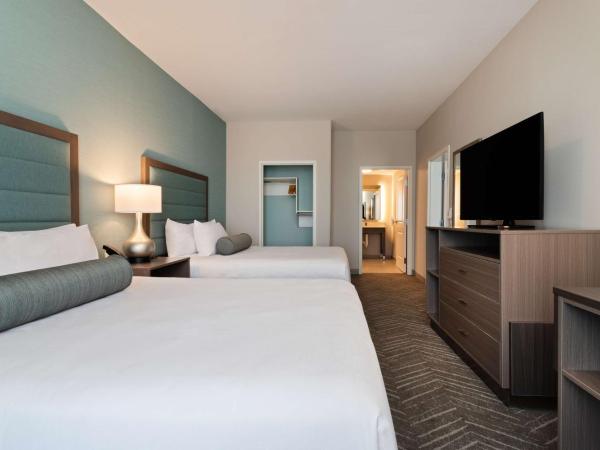 Homewood Suites By Hilton Panama City Beach, Fl : photo 4 de la chambre suite with two queen beds and tub - mobility accessible