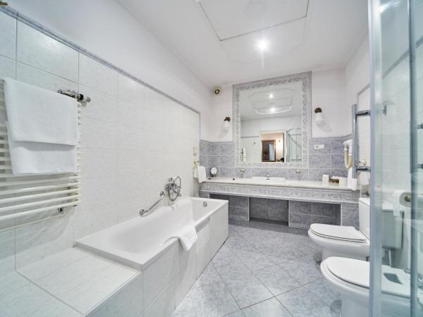 Pollera : photo 8 de la chambre deluxe double room with air-conditioning