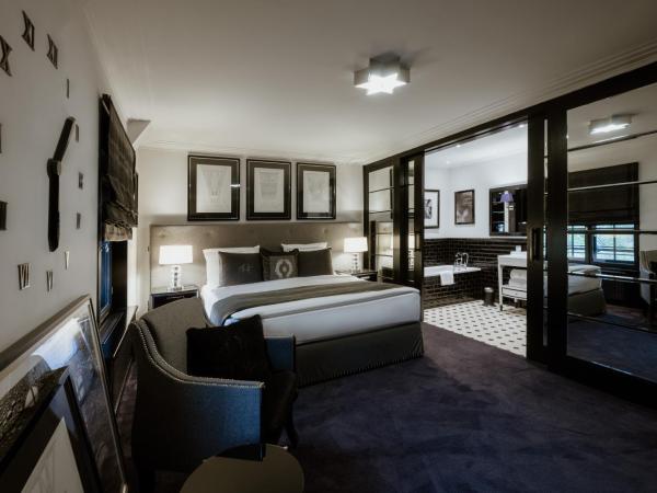 Schlosshotel Berlin by Patrick Hellmann : photo 3 de la chambre chambre premium 