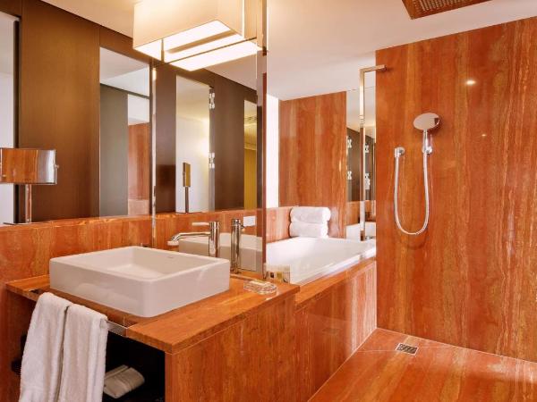 InterContinental Genève, an IHG Hotel : photo 1 de la chambre suite junior - vue sur lac