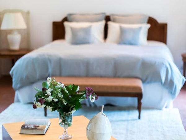 Domaine de la Cascade Parfumée : photo 6 de la chambre chambre lit king-size - vue sur montagne