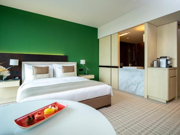 Crowne Plaza Geneva, an IHG Hotel : photo 5 de la chambre hébergement premium - dernier Étage 