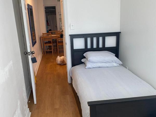 Single Room with SHARED Bathroom : photo 4 de la chambre chambre double avec salle de bains commune