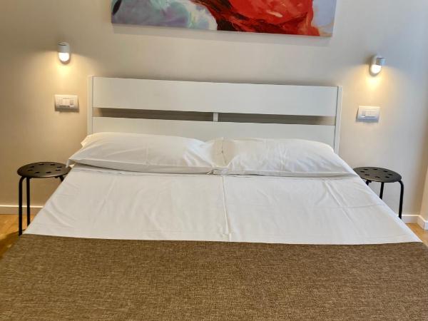 Maison Altinia : photo 4 de la chambre chambre double avec salle de bains privative extérieure