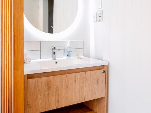 Merivale Court Motel & Apartments : photo 1 de la chambre studio supérieur