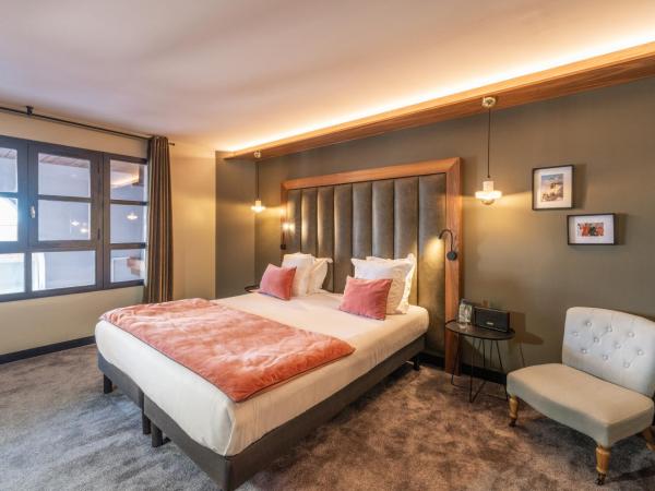 Fahrenheit Seven Courchevel : photo 7 de la chambre chambre double avec douche - vue sur village