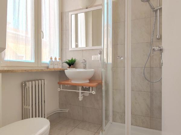 Corte Melone room rental : photo 3 de la chambre grande chambre double