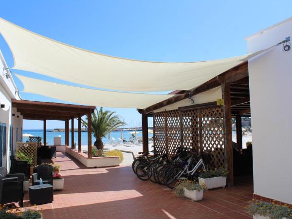 Vel Marì - Rooms on the Beach : photo 3 de la chambre chambre double ou lits jumeaux - vue sur mer