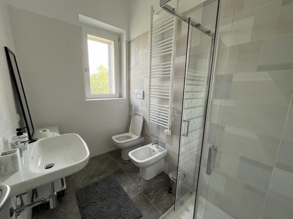 Welcome Milano Guest House : photo 8 de la chambre chambre lits jumeaux avec salle de bains commune