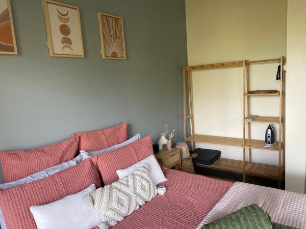 The Willow Guest Suite : photo 7 de la chambre chambre double avec salle de bains privative