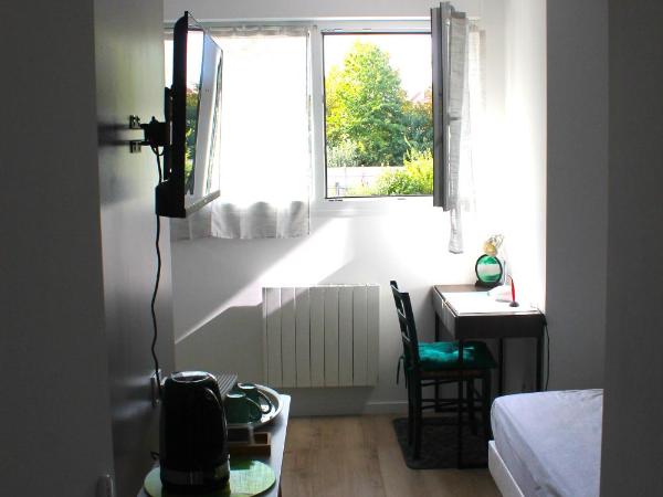 Étape 111 : photo 3 de la chambre chambre double - vue sur jardin