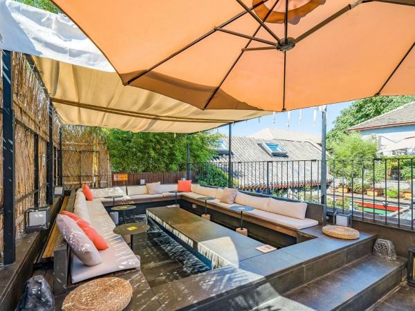 北京悦明元星空白塔景观四合院民宿 : photo 7 de la chambre chambre double supérieure