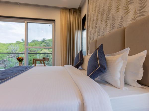 SURAMYA-A Luxury Boutique Hotel : photo 4 de la chambre chambre double deluxe avec balcon