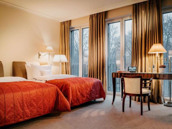 Parkhotel Bremen - ein Mitglied der Hommage Luxury Hotels Collection : photo 1 de la chambre chambre lits jumeaux deluxe - vue sur lac