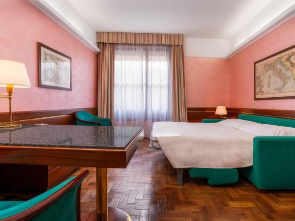 Hotel Crivi's : photo 4 de la chambre suite supérieure