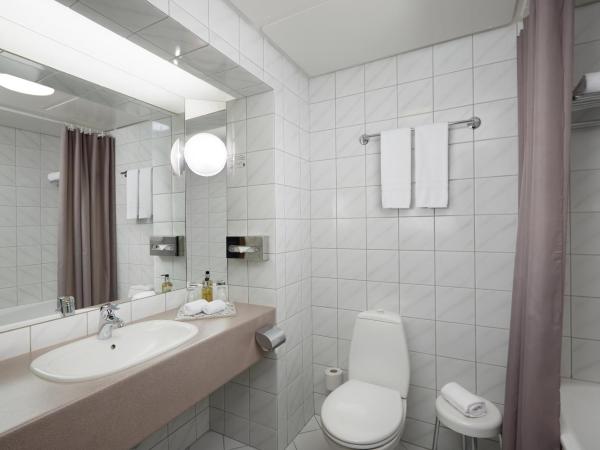 Hotel Ísland - Spa & Wellness Hotel : photo 5 de la chambre chambre triple standard