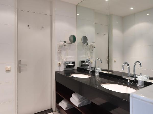 Crowne Plaza Maastricht, an IHG Hotel : photo 3 de la chambre suite queen junior avec 2 lits queen-size