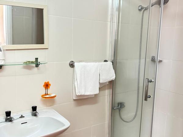 Central Guest House : photo 6 de la chambre chambre double