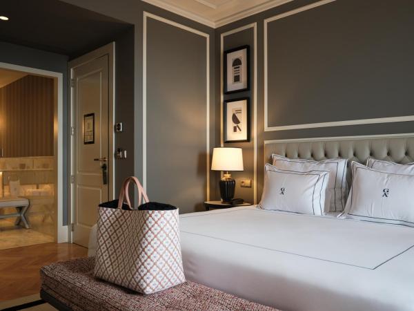 GA Palace Hotel & Spa, a XIXth-Century Villa : photo 5 de la chambre chambre double exécutive avec balcon - vue sur pont