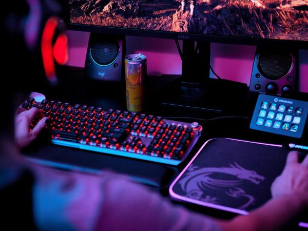 View Melbourne : photo 8 de la chambre gaming room – esport lovers dream in collaboration with msi