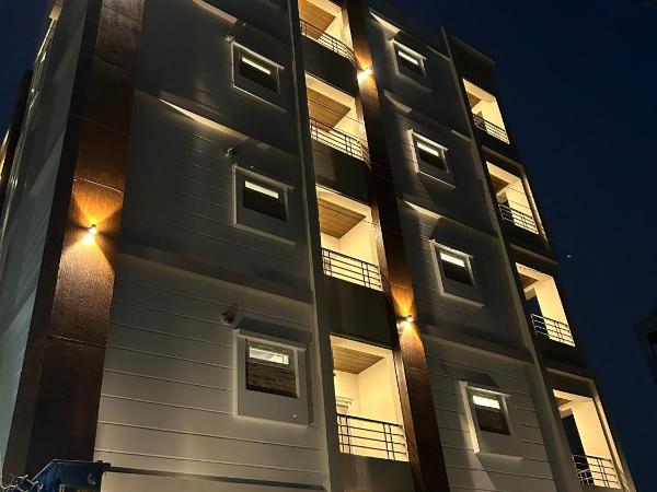 Palladium Luxury Suites Financial District Unit II : photo 1 de la chambre studio avec balcon 