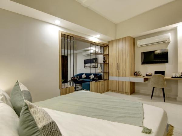 Saltstayz Premier Executive Serviced Apartment - Golf Course Extension Road : photo 3 de la chambre appartement avec balcon