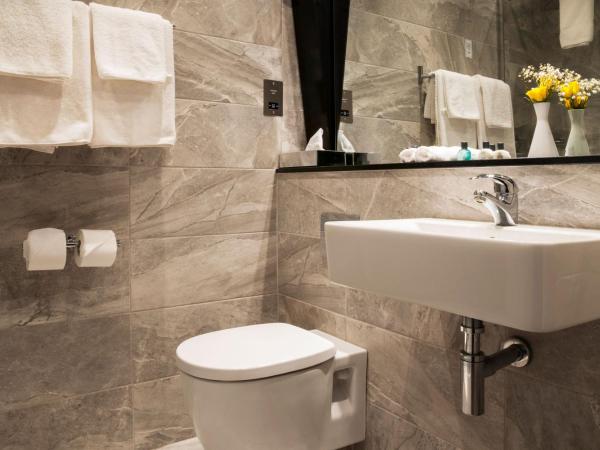 Flannery's Hotel : photo 1 de la chambre chambre triple