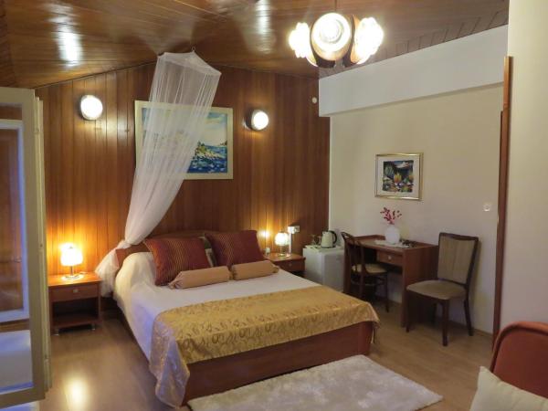 Guest House Villa Ines - Annex : photo 3 de la chambre chambre double supérieure avec terrasse - vue sur mer 