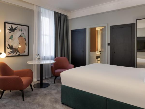DoubleTree By Hilton Brighton Metropole : photo 6 de la chambre chambre familiale communicante lit queen-size