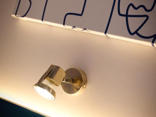 Kyriad Direct Perpignan Nord - Aéroport : photo 4 de la chambre chambre double avec forfait saint-valentin