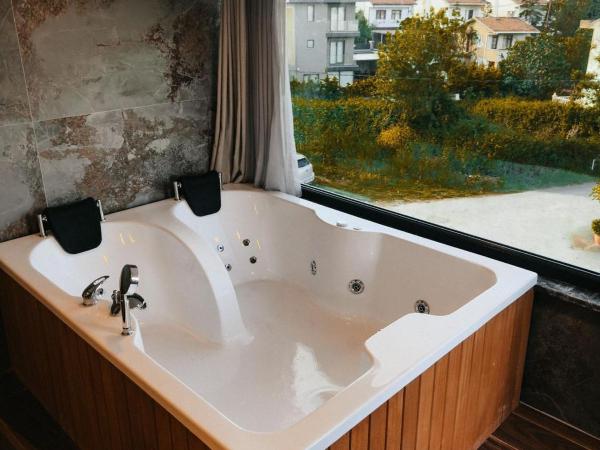 Beach Butik Hotel Şile : photo 5 de la chambre chambre quadruple avec balcon 